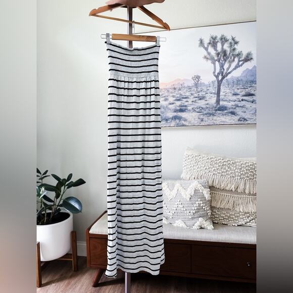 Seeking Sunshine + Simple Days strapless smocked casual striped maxi dress - Picture 3 of 4